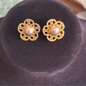 Vintage Gold-Tone Floral Button Clip-On  Earrings Smooth Dome Center